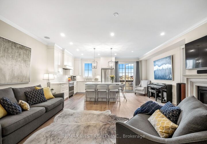 Property Photo:  30 Drizzel Cres Crescent  ON L4E 0G9 