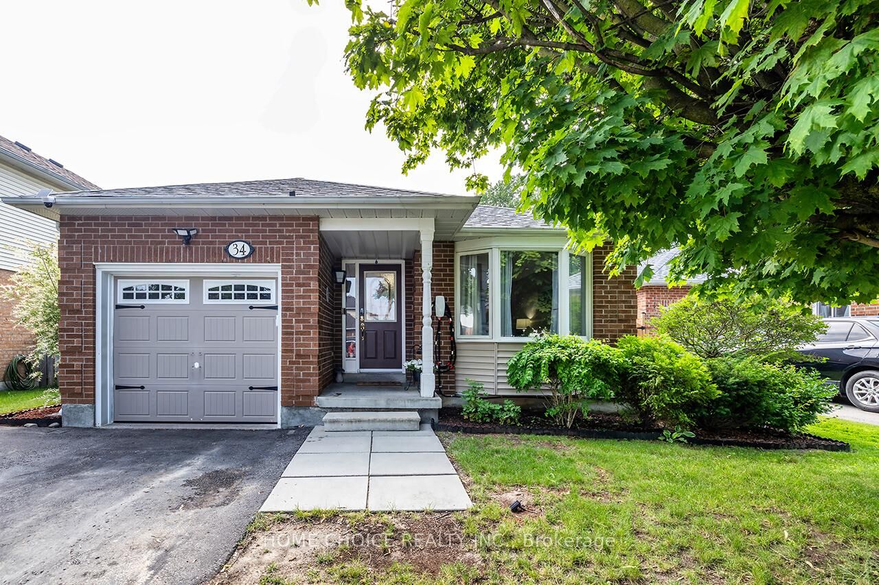 Property Photo:  34 Goldpine Avenue  ON L1E 1P2 