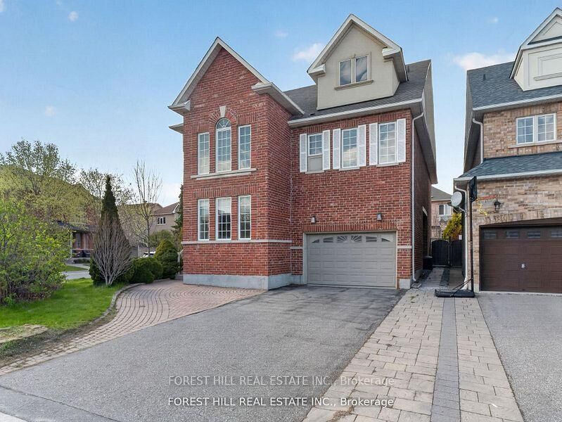 Property Photo: 92 Seabreeze Avenue ON L4J 8T7