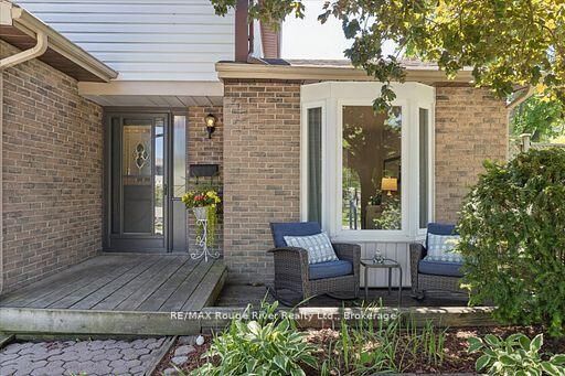Property Photo:  671 Greenbriar Drive  ON L1G 7J5 