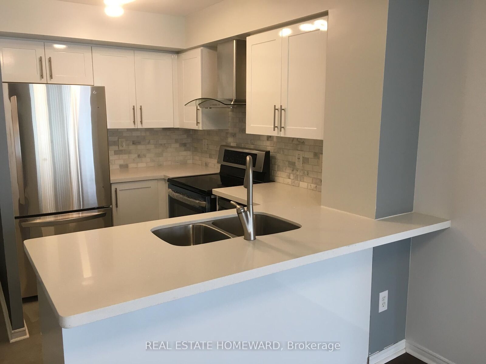 Property Photo:  300 Balliol Street 814  ON M4S 3G6 