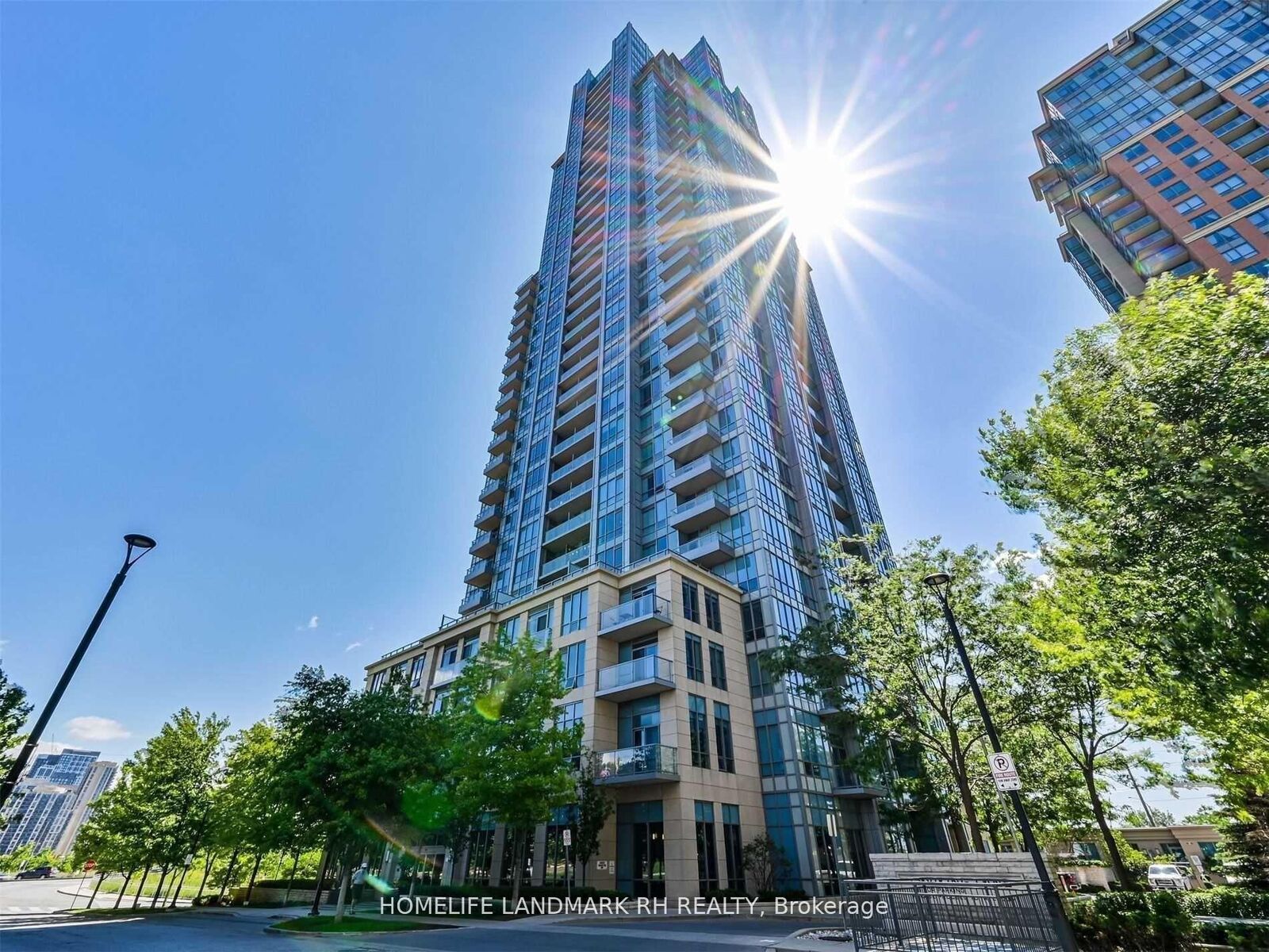 Property Photo:  15 Viking Lane 901  ON M9B 0A4 