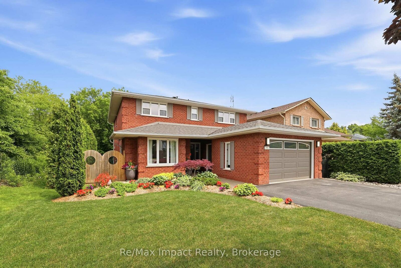 Property Photo:  293 Blue Heron Drive  ON L1G 6X7 