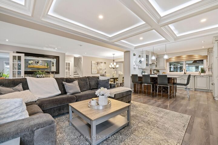 Property Photo: 14 Buena Vista Drive ON L9W 1Y4