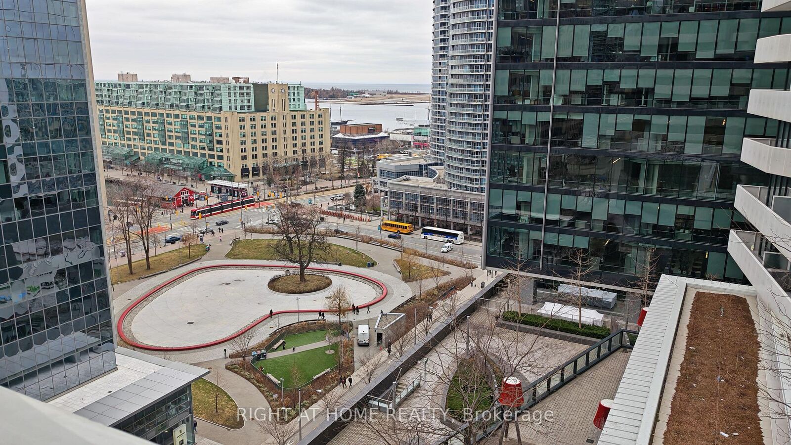Property Photo:  88 Harbour Street 1401  ON M5J 0C3 