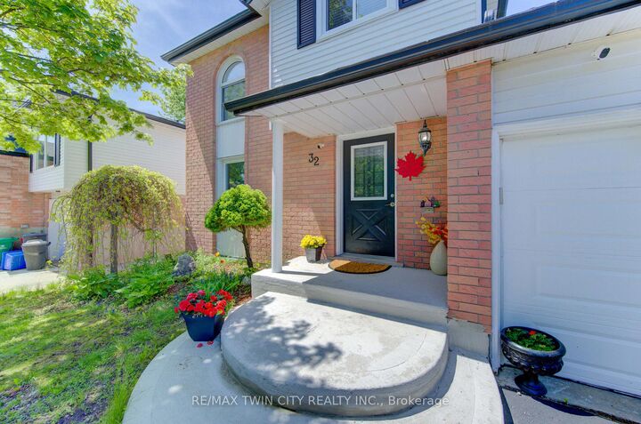 Property Photo:  32 Enfield Drive  ON N1P 1A5 