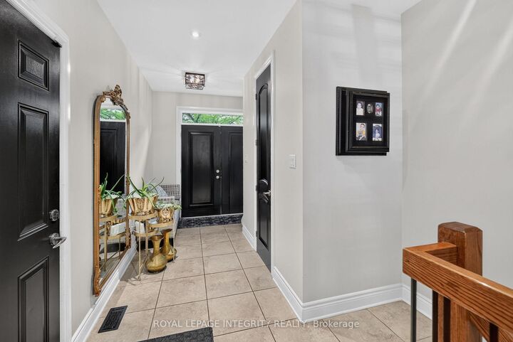 Property Photo:  812 Petra Private  ON K2T 0G3 