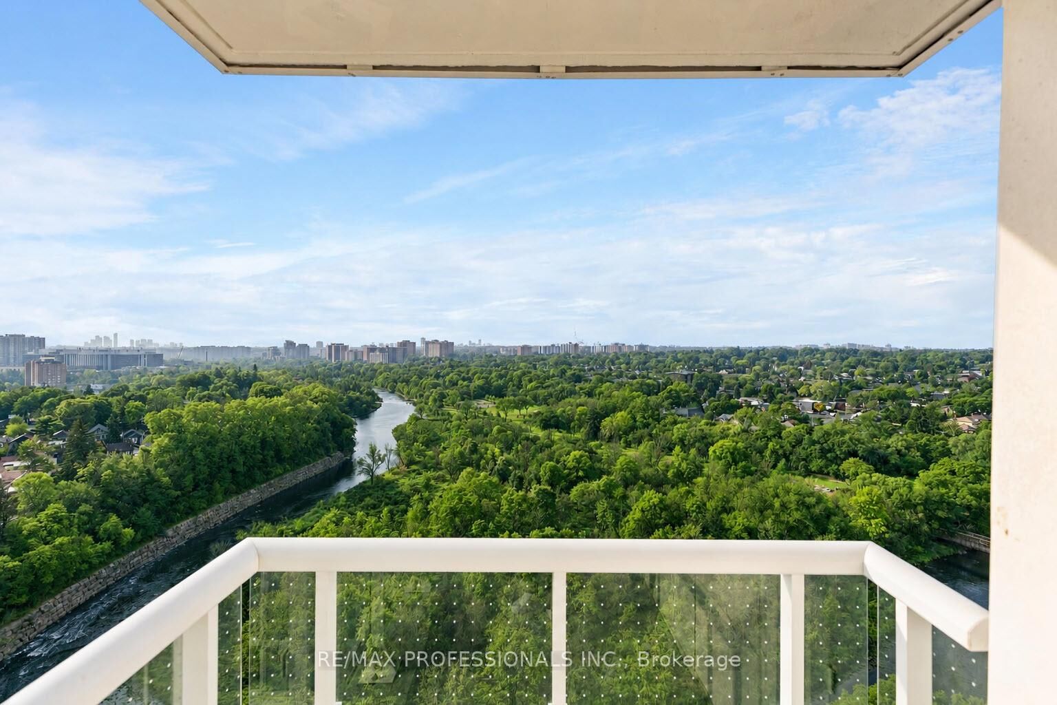 Property Photo: 10 Wilby Crescent 1603 ON M9N 0B6