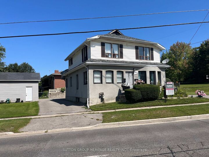 1076 King Street E — photo 1