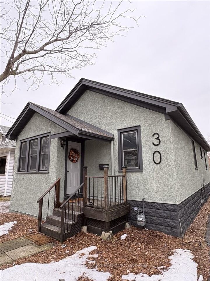 30 Eastchester Avenue — photo 1