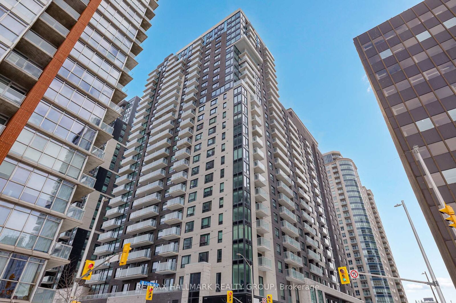 Property Photo: 180 George Street 501 ON K1N 0G8