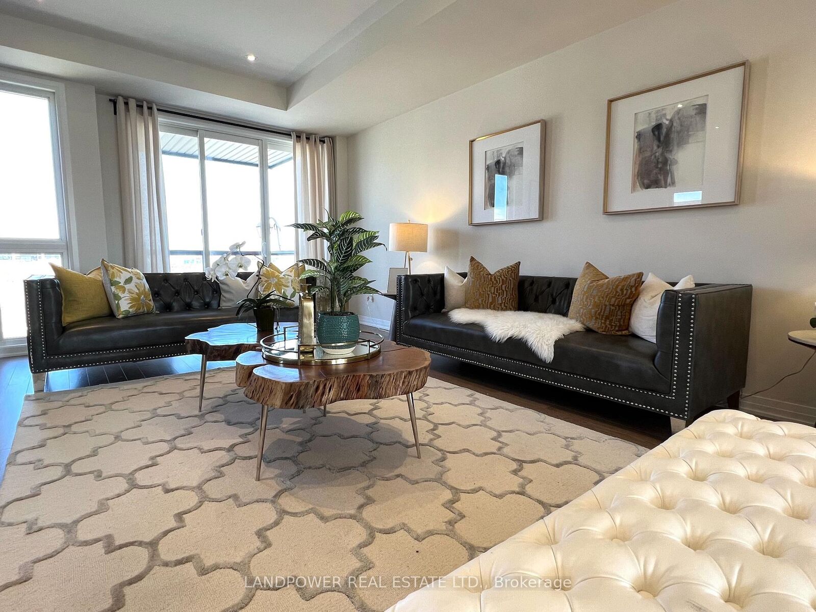 Property Photo: 1655 Bur Oak Avenue ON L6E 0H8