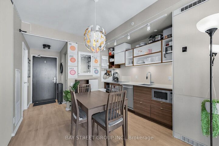 Property Photo: 125 Peter Street 1803 ON M5V 0M2