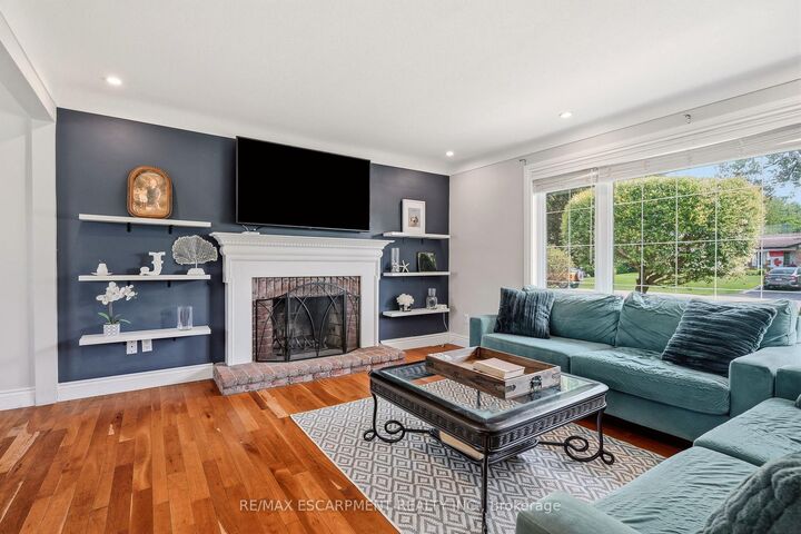 Property Photo: 18 Fireside Drive ON L8N 2Z7