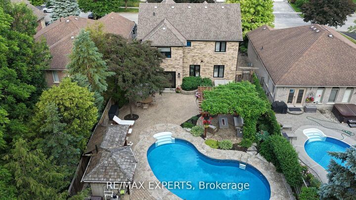 Property Photo: 8 Brent Road ON L9N 1R9