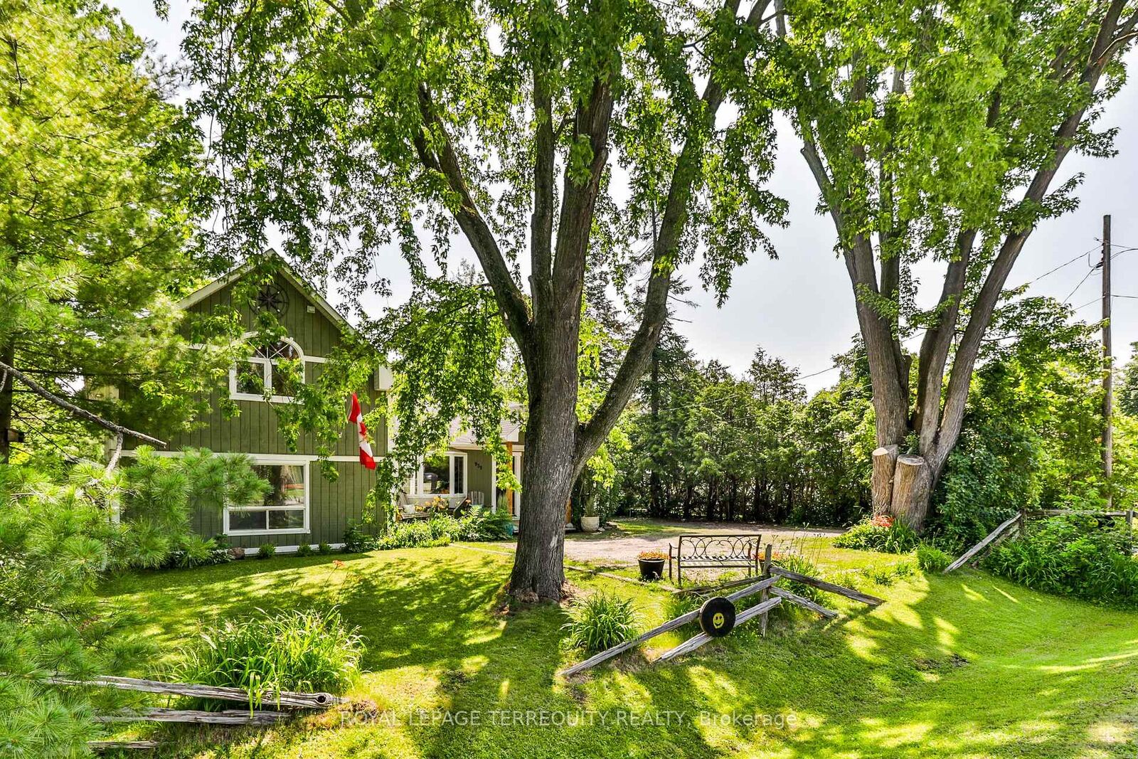 Property Photo:  939 Corner Avenue  ON L0L 1W0 