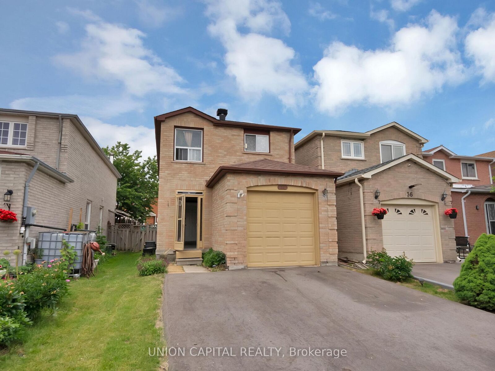 Property Photo:  34 Timbers Circle  ON L3S 1E4 