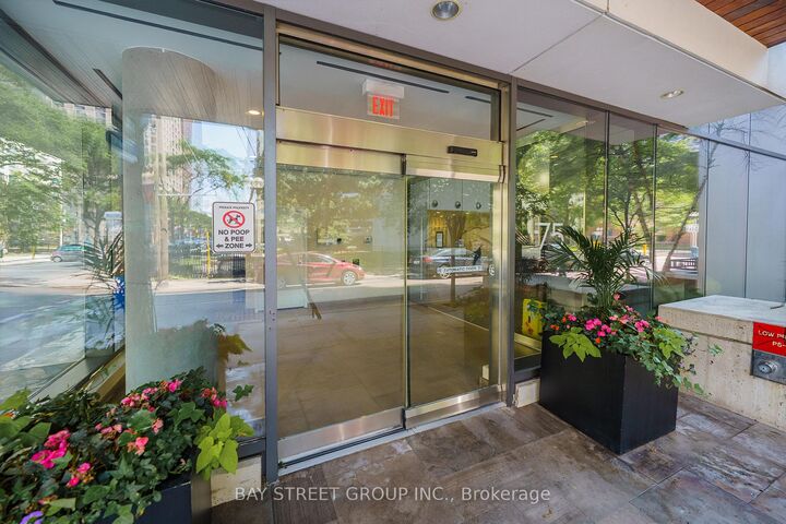Property Photo:  75 St Nicholas Street 809  ON M4Y 0A5 
