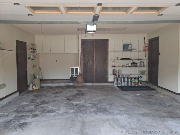 Property Photo: 9041 N 175th East Street OK 74055