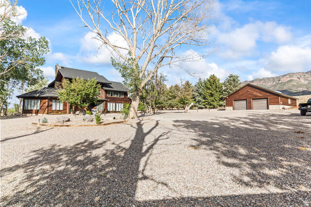 Property Photo:  460 E Landslide Rd S  UT 84754 