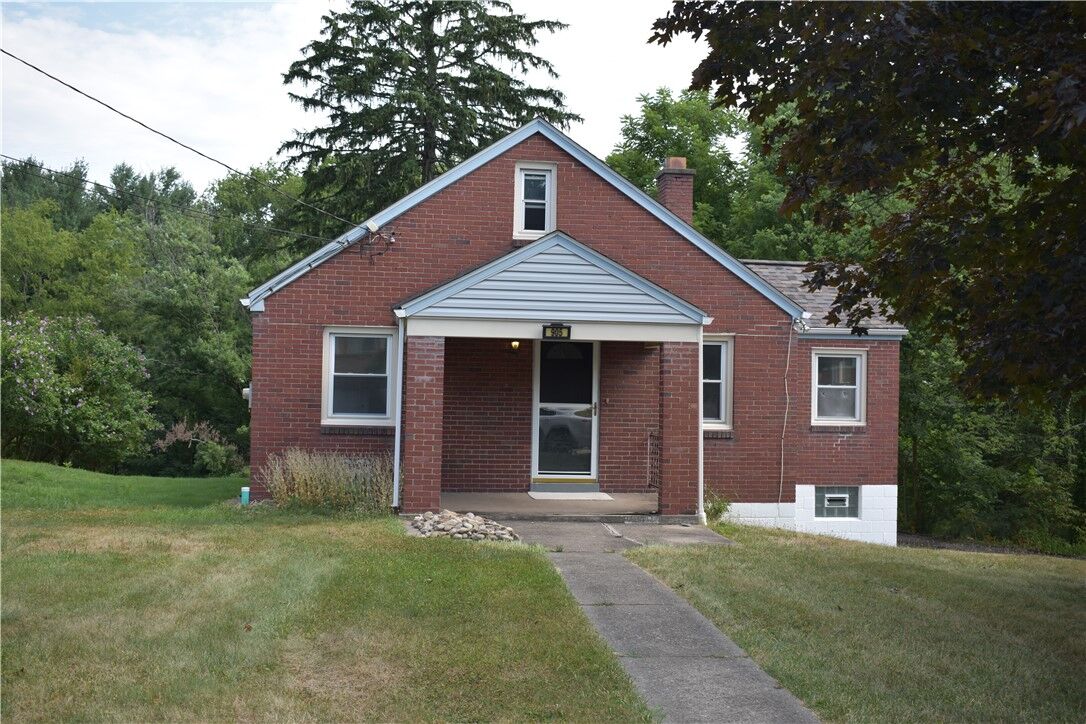 Property Photo: 905 Burchfield Rd PA 15101