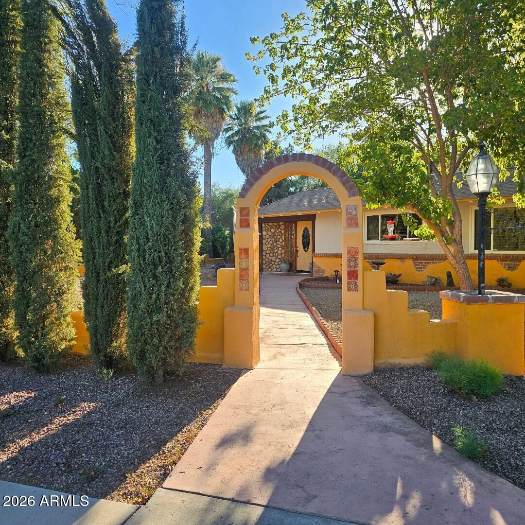 Property Photo: 294 S Jefferson Street AZ 85390