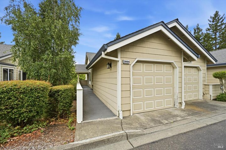 Property Photo: 2004 Stonefield Lane CA 95403