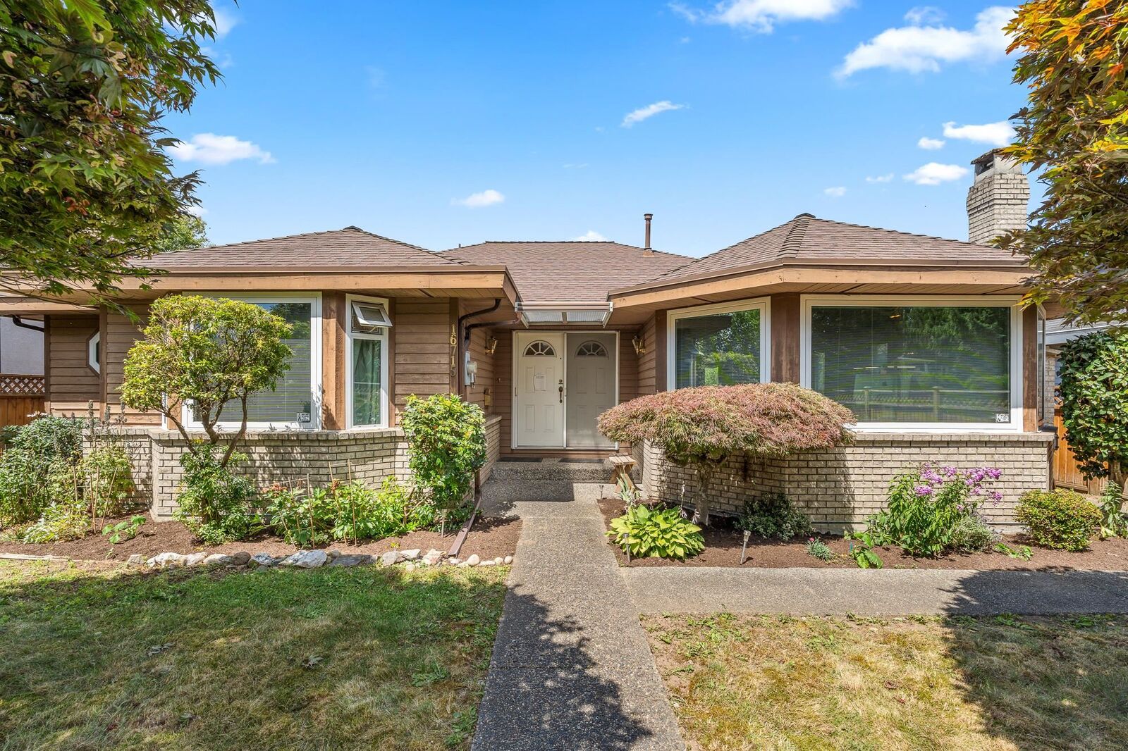 Property Photo: 16715 104 Avenue BC V4N 1Z5