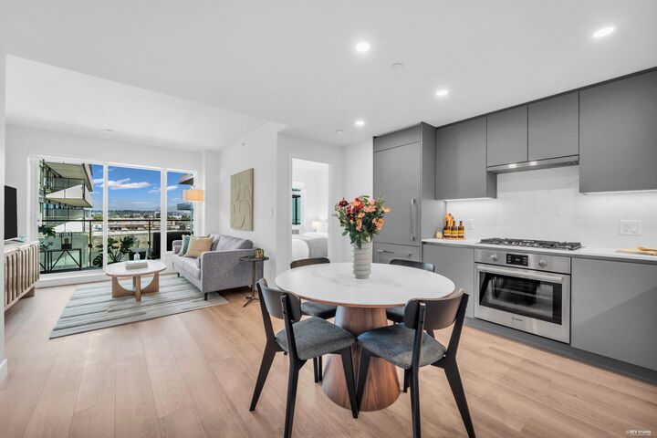 Property Photo: 7977 Lansdowne Road 601 BC V6X 0X5