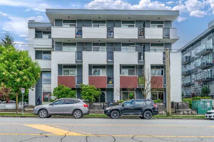 13678 Grosvenor Road 101 — photo 1