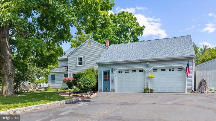 Property Photo:  9 Mills Court  NJ 08822 