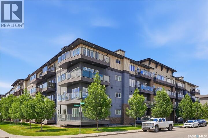 Property Photo: 203 702 Hart Road SK S7M 4P4