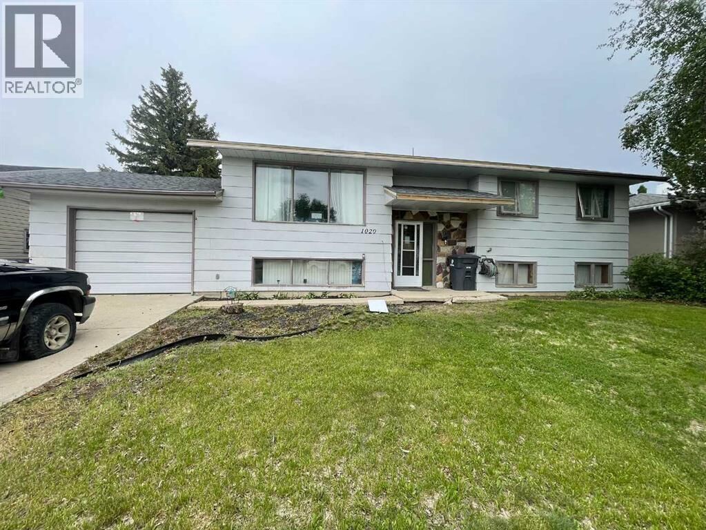 Property Photo:  1020 1 Street West  SK S0L 1S0 