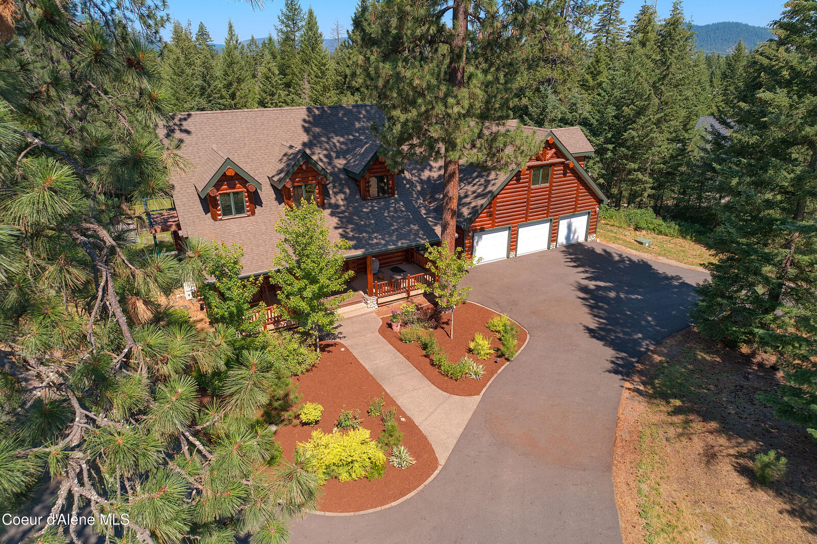 Property Photo:  19257 N Ella Rd  ID 83858 
