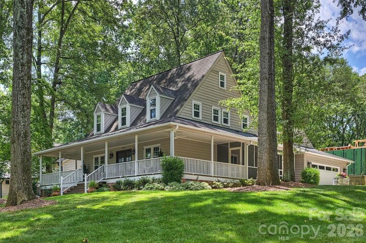 Property Photo:  1506 Wandering Way Drive  NC 28226 
