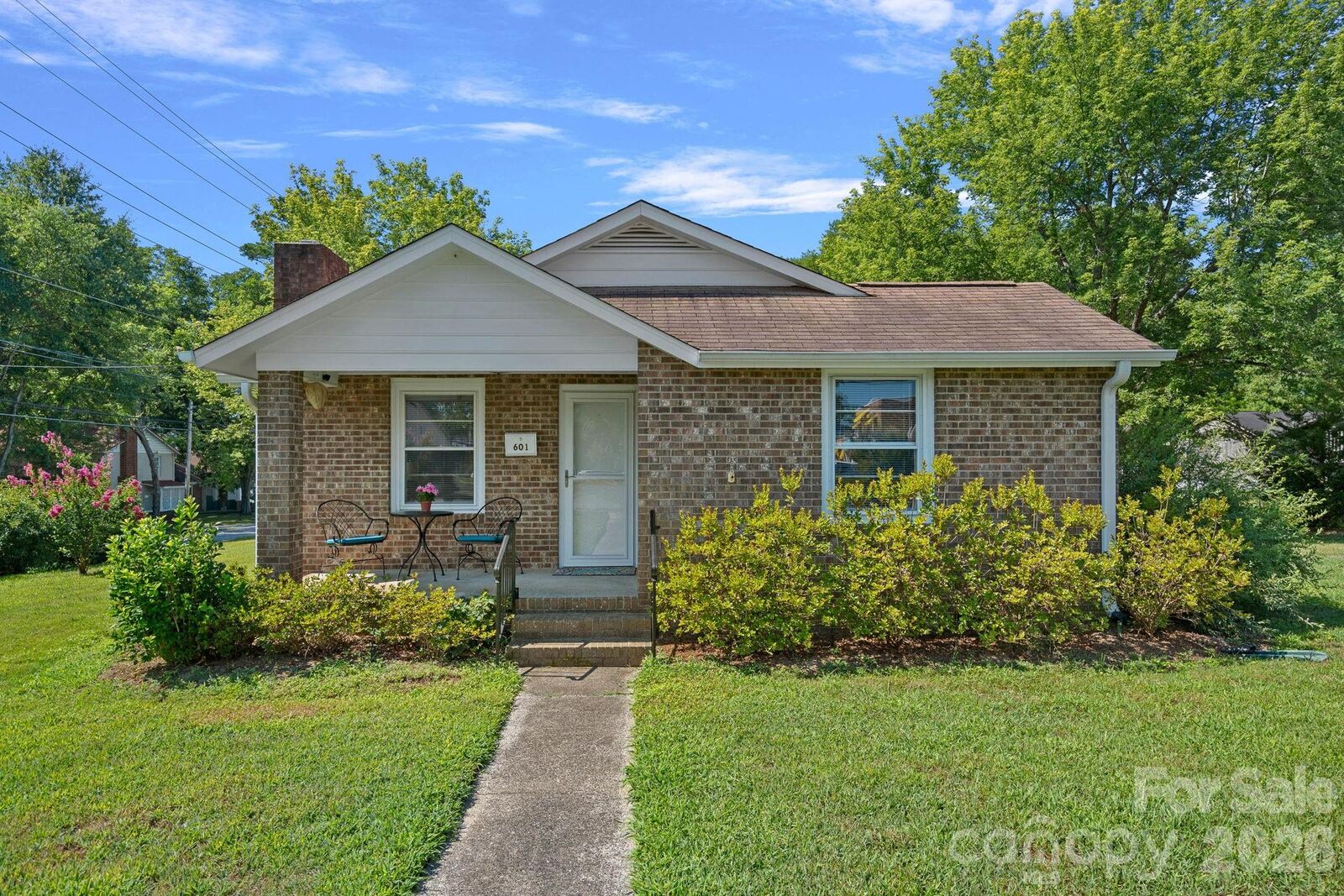 Property Photo: 601 W Main Street NC 28034