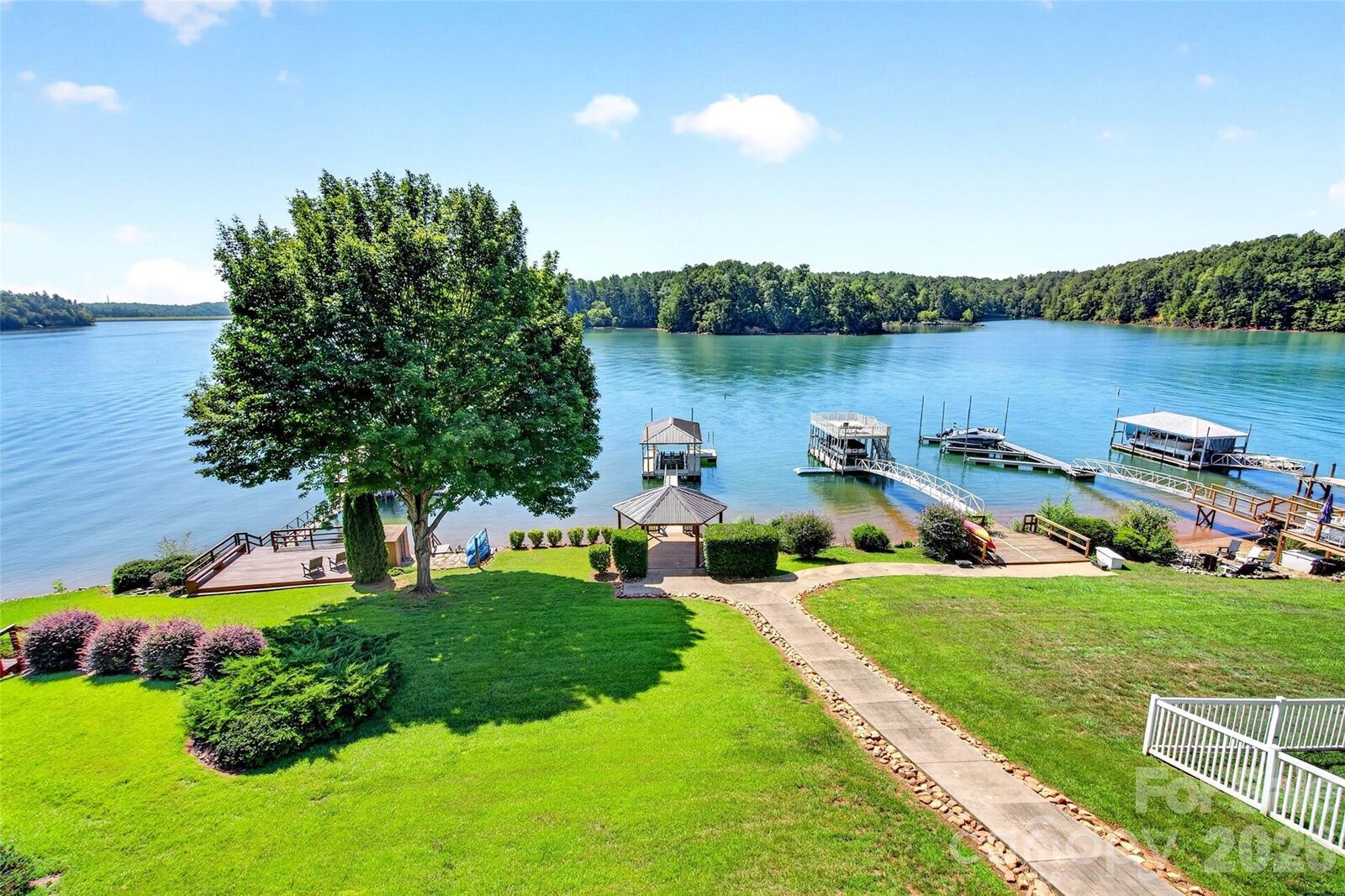 Property Photo: 831 Lake Club Drive NC 28761
