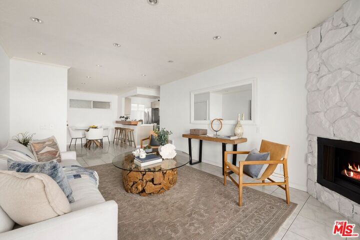 Property Photo:  26664 Seagull Way  CA 90265 