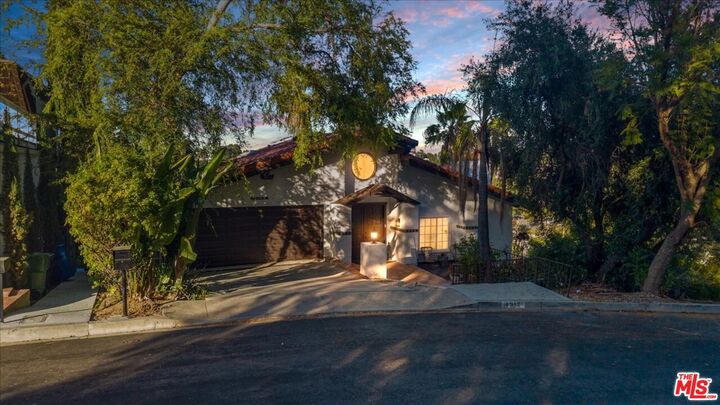 Property Photo:  4912 Llano Dr  CA 91364 