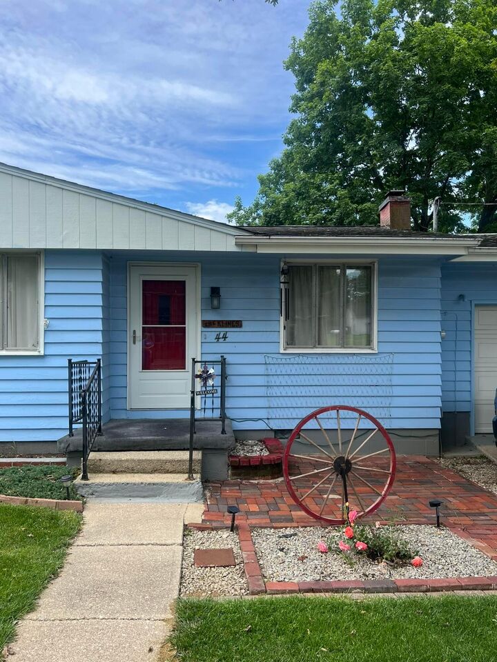 Property Photo:  44 North Street  OH 43060 