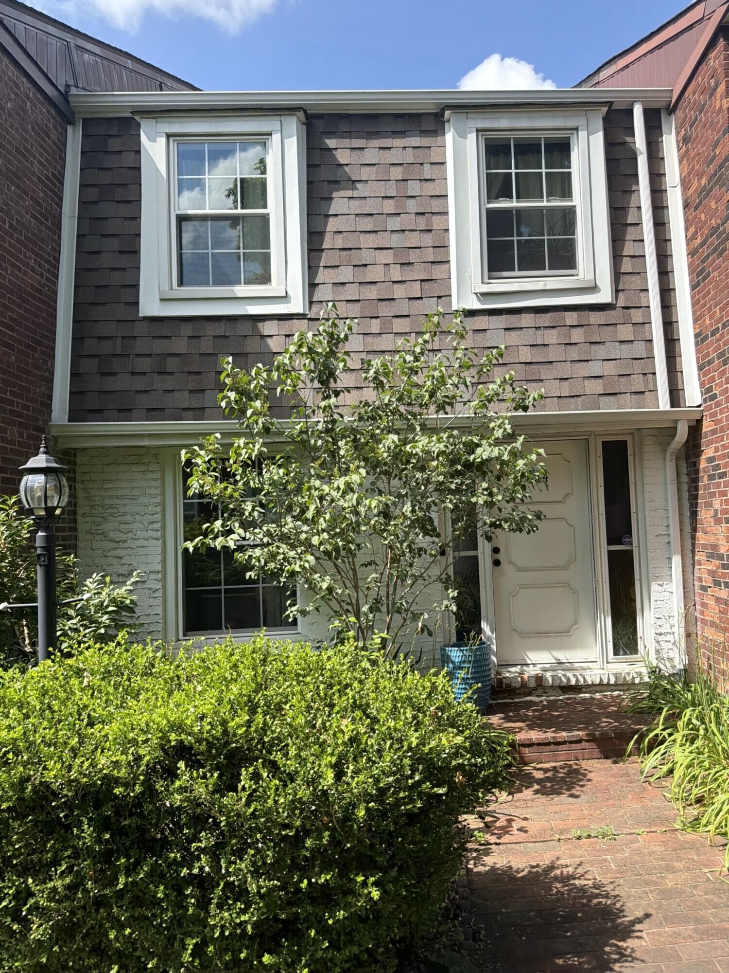Property Photo: 604 Pamlico Street OH 43228