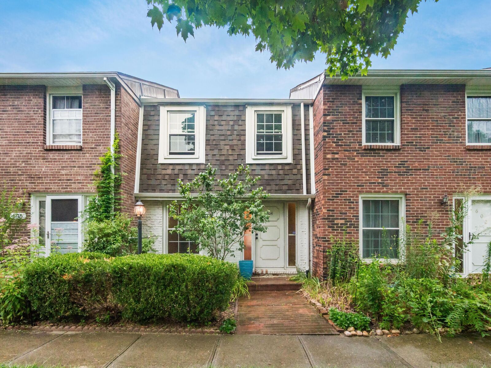 Property Photo:  604 Pamlico Street  OH 43228 