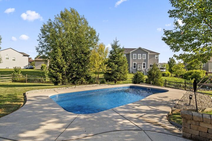 Property Photo:  6298 Fox Hollow Drive  OH 43021 