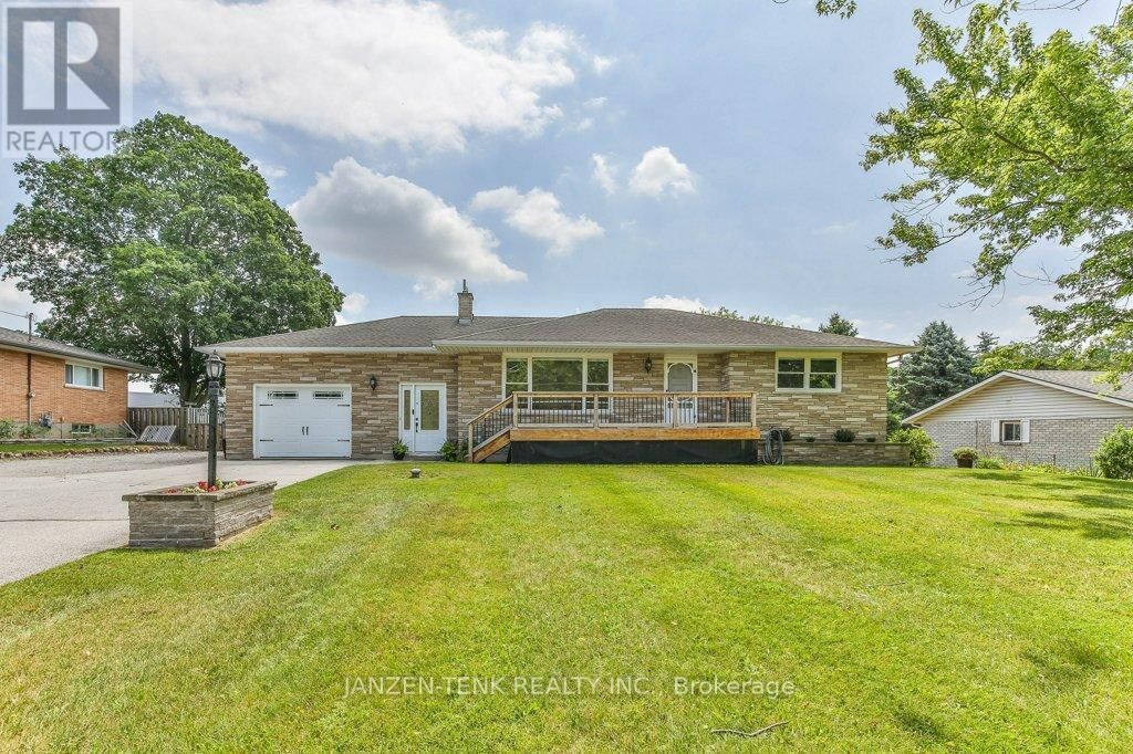 Property Photo: 492 19 Highway ON N4G 4G9