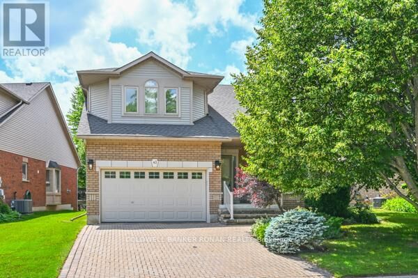 Property Photo:  43 Briar Gate 30  ON L9R 2A8 