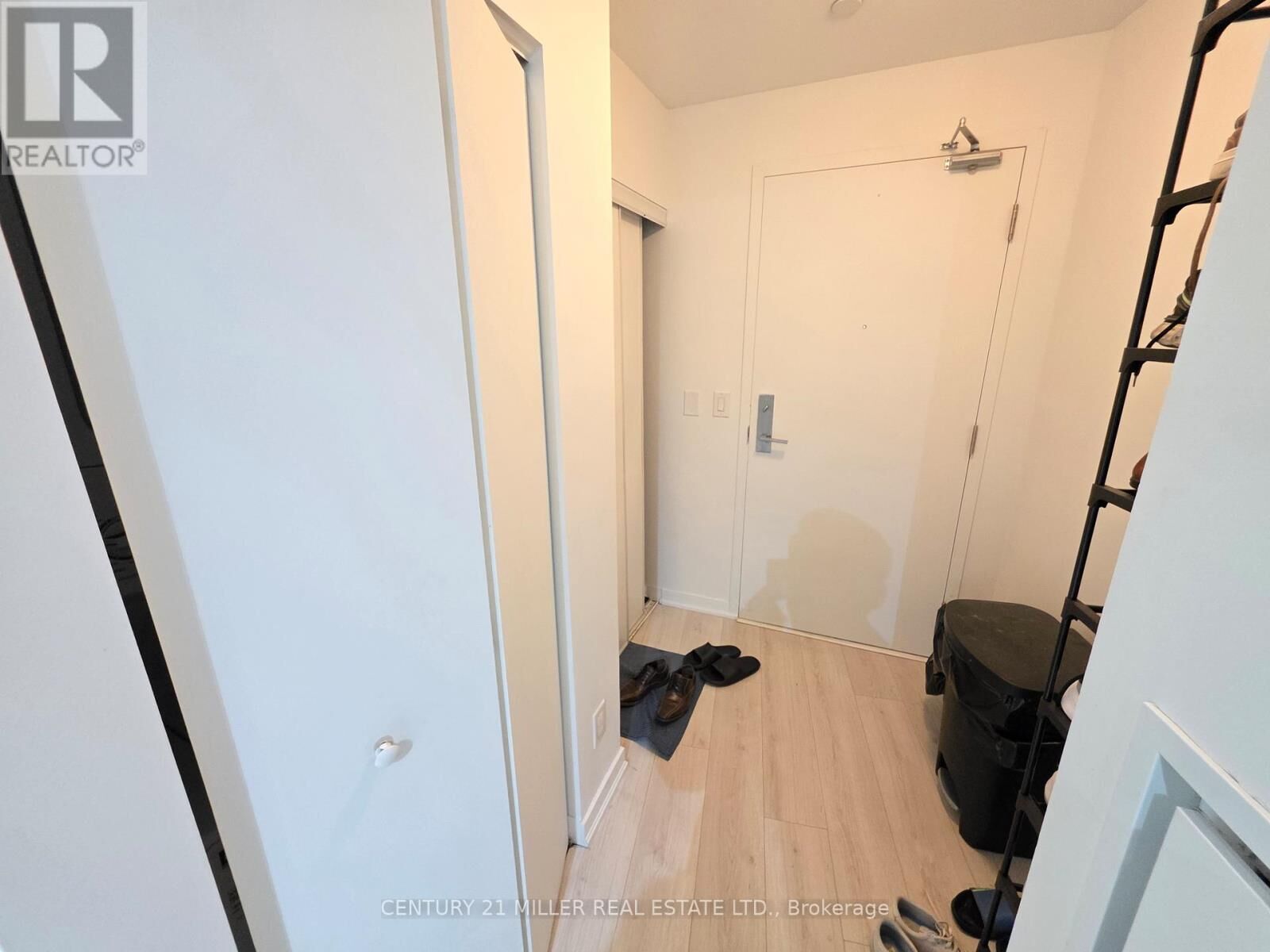 Property Photo: 51 East Liberty Street 608 ON M6K 3P8