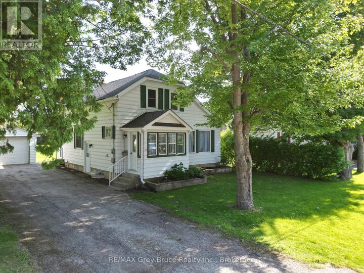 Property Photo: 621 11th Street West ON N4K 3T2