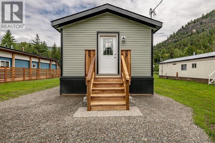 Property Photo: 916 Airport Road 7 BC
