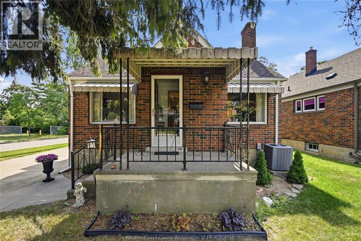 Property Photo: 889 Patrice Drive ON N8S 2R7