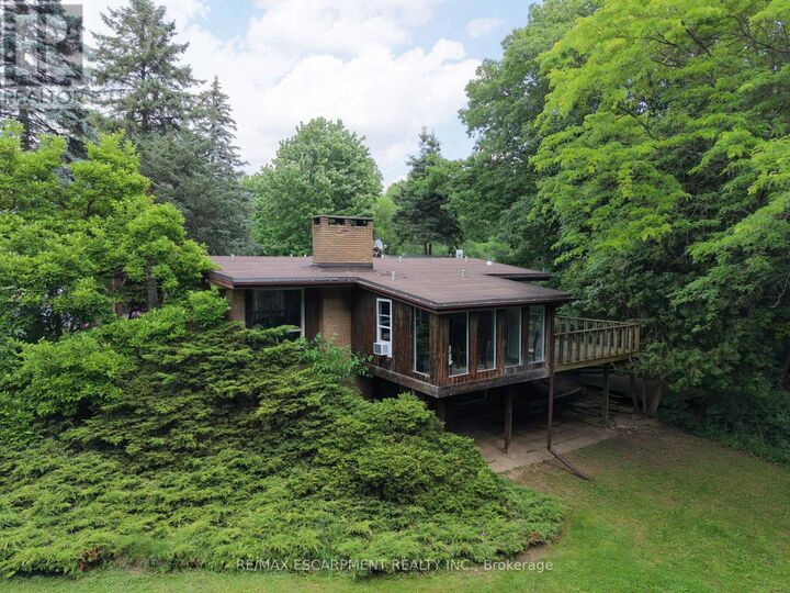 Property Photo:  560 Crane Court  ON L7P 4Y8 